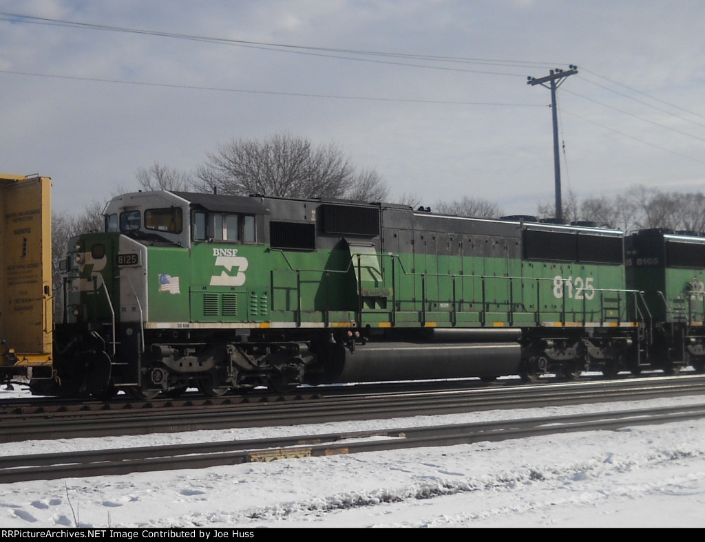 BNSF 8125